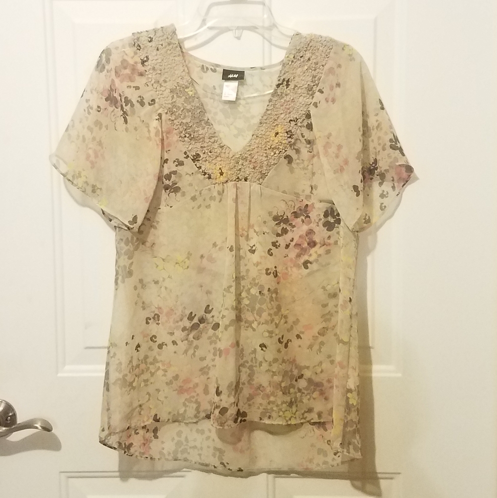 H&M size 8 sheer floral blouse